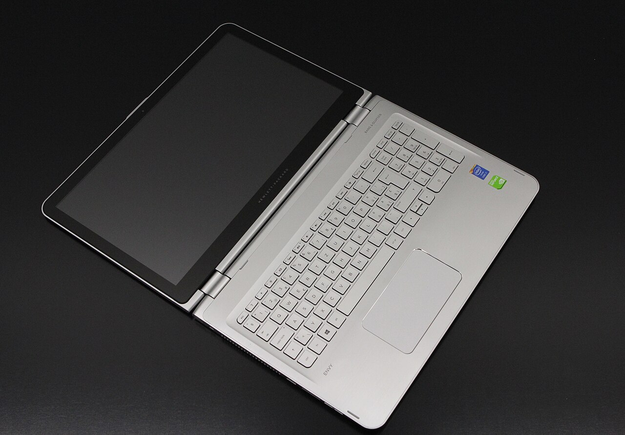 لپ‌تاپ اچ‌پی Envy x360 16 (2024)