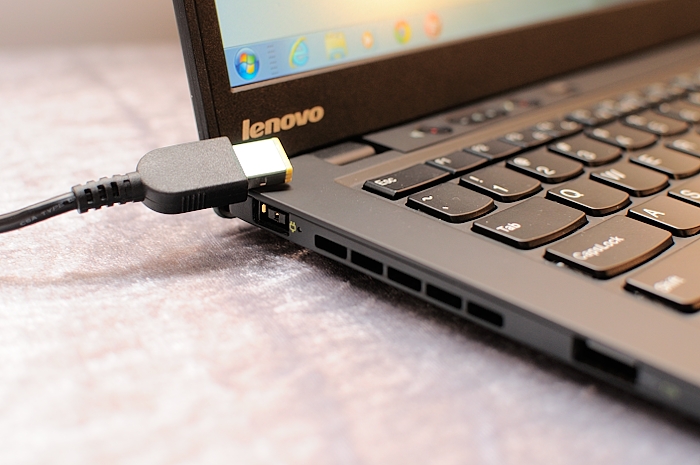 لپ‌تاپ لنوو ThinkPad X1 Carbon نسل ۱۲
