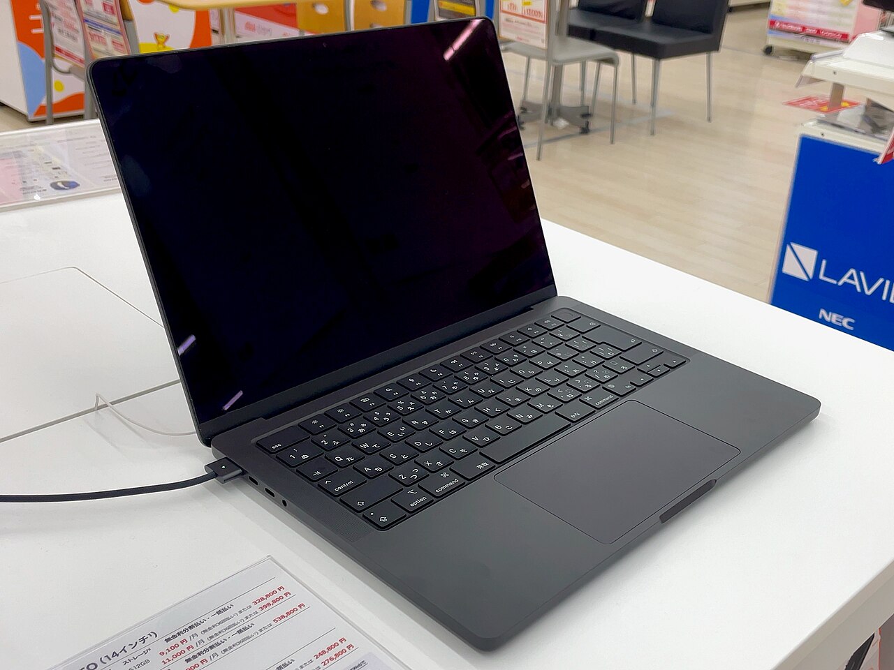لپ‌تاپ اپل مک‌بوک پرو ۱۴ اینچ M3 Pro (2024)